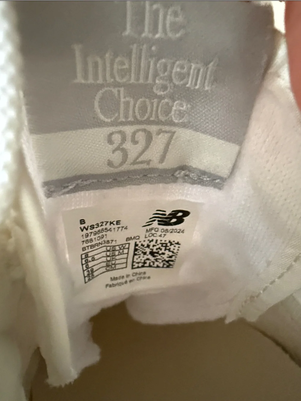 New Balance Women's White and Beige Retro-Style Sneakers